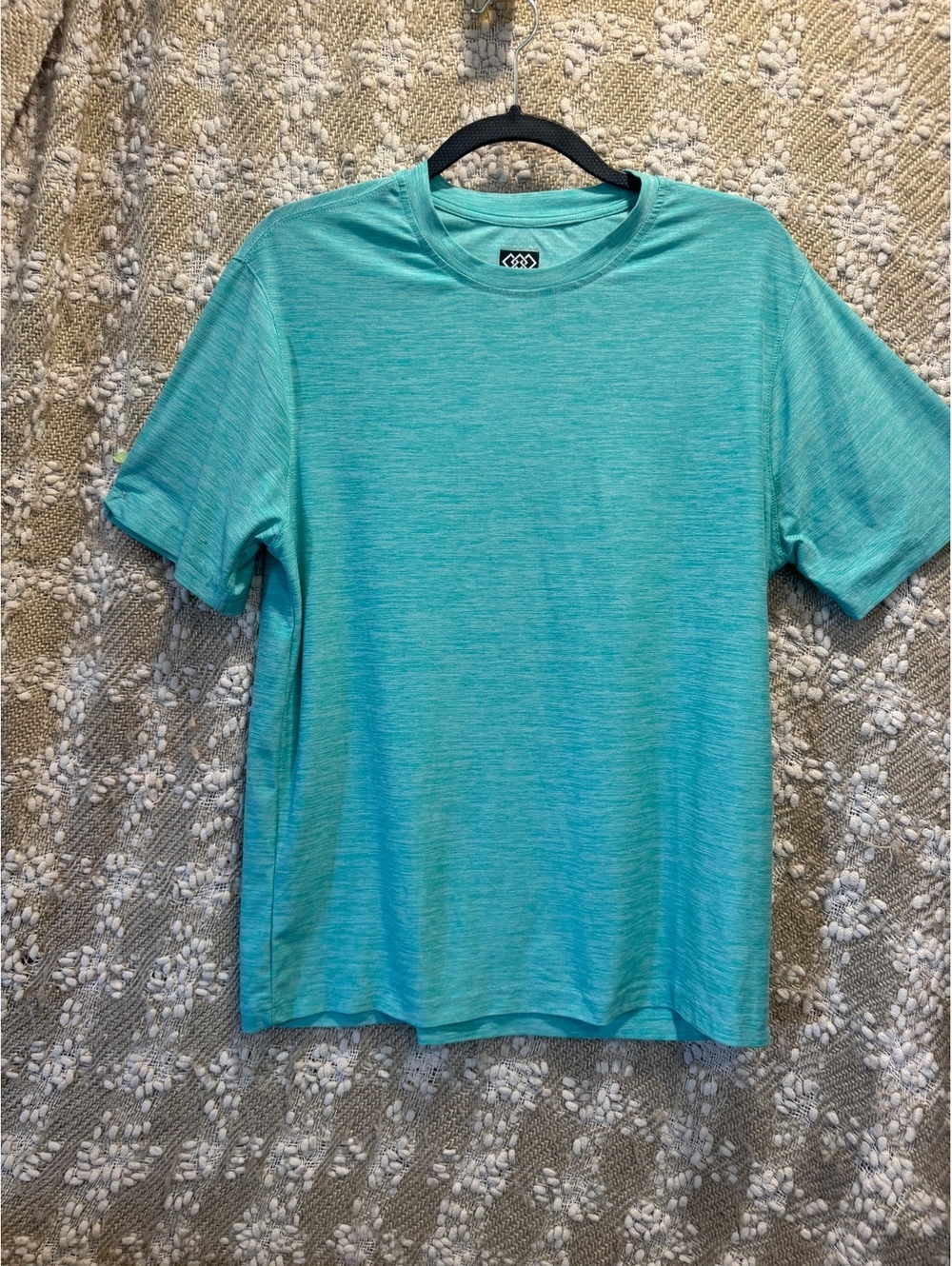 LEG3ND Brand athletic T-shirt in a heathered mint/green colorway. Size M. [COPY]